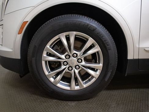 Used 2020 Cadillac XT5 Premium Luxury AWD/4WD image 9