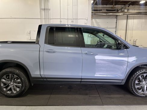 Used 2023 Honda Ridgeline Sport image 4
