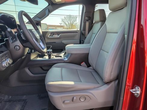 New 2026 GMC Sierra 1500 SLT w/ SLT Premium Package image 9