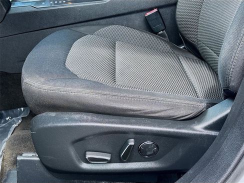 Used 2017 Ford Explorer XLT image 17