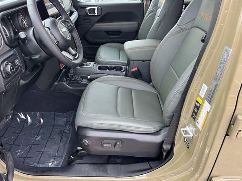 New 2026 Jeep Gladiator Mojave image 8