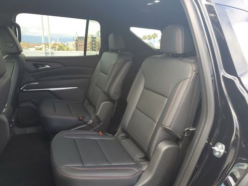 New 2026 Chevrolet Traverse Z71 w/ Driver Confidence Package AWD/4WD image 15