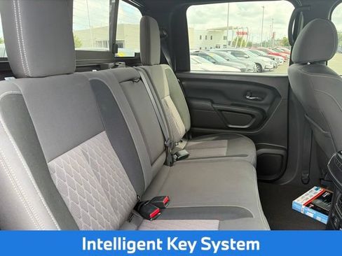 Used 2024 Nissan Titan SV RWD image 18