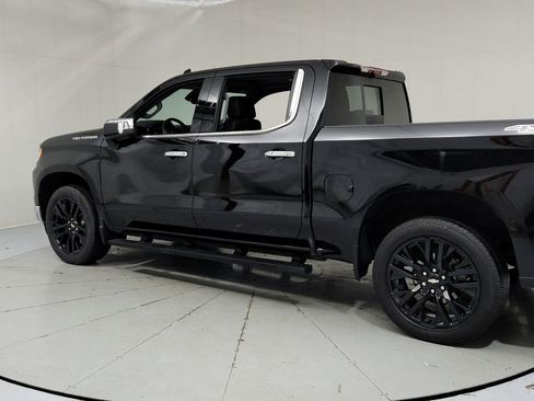 Used 2024 Chevrolet Silverado 1500 LTZ w/ LTZ Premium Package AWD/4WD image 3
