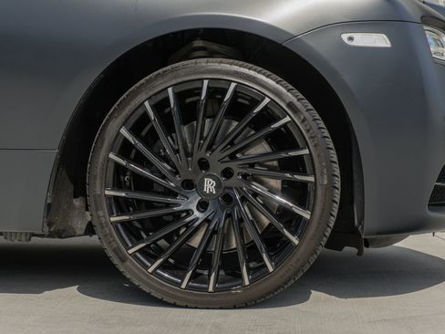 Used 2016 Rolls-Royce Wraith RWD image 39