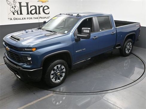 Used 2024 Chevrolet Silverado 2500 Custom w/ Custom Convenience Package image 43