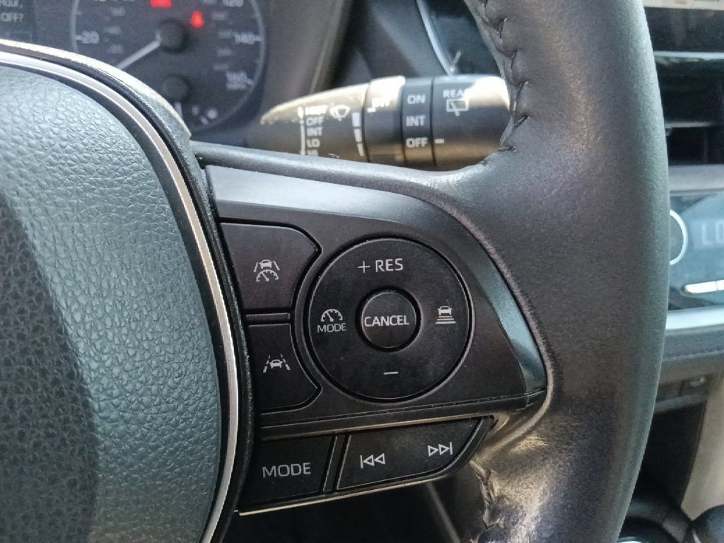 Used 2023 Toyota Corolla Cross LE FWD image 21