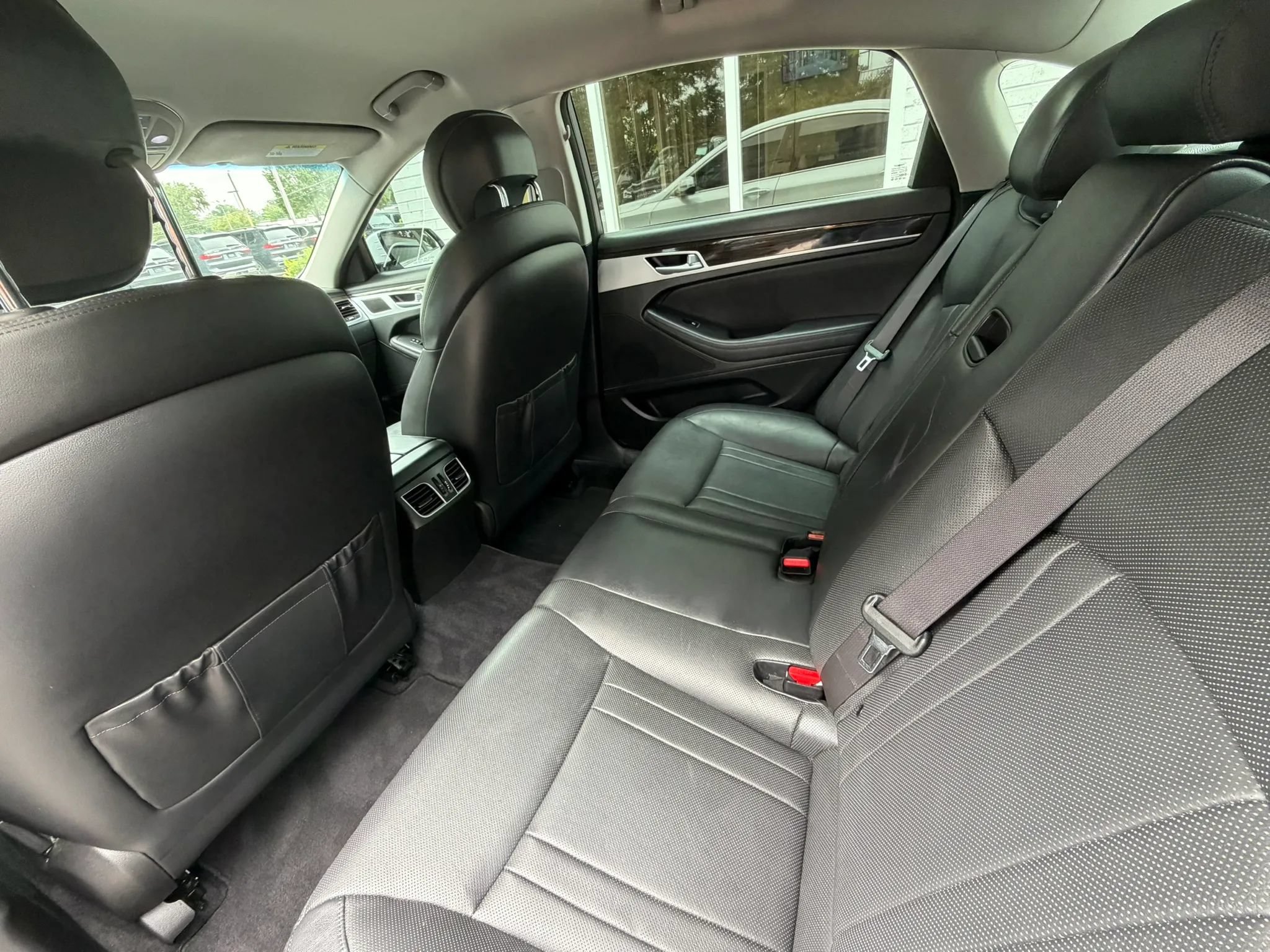 Used 2017 Genesis G80 3.8 RWD image 18