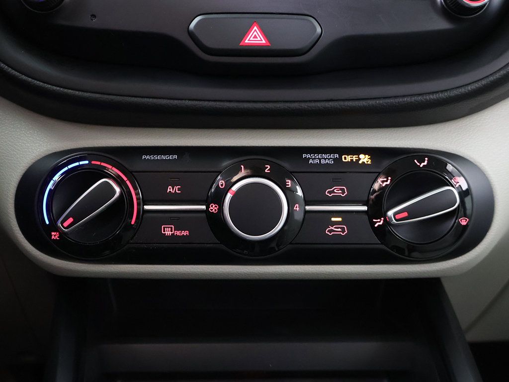 Used 2021 Kia Soul LX FWD image 42