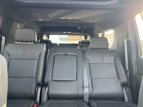 Used 2024 Chevrolet Suburban RST w/ Luxury Package image 11