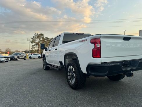 Used 2021 Chevrolet Silverado 2500 Custom w/ Custom Value Package image 22