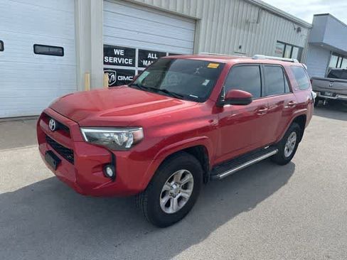 Used 2016 Toyota 4Runner SR5 AWD/4WD image 11