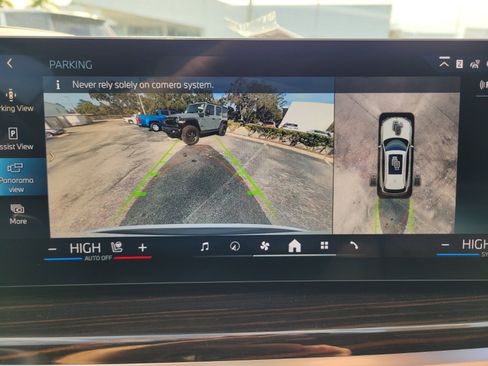 New 2026 BMW X5 xDrive50e w/ Executive Package image 23