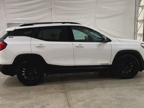 Used 2021 GMC Terrain SLE w/ Elevation Edition FWD image 5
