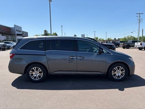 Used 2013 Honda Odyssey EX image 2
