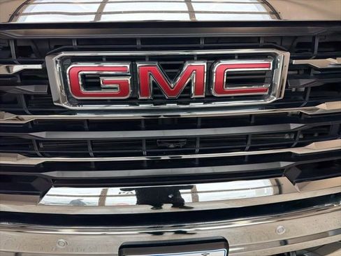 Used 2024 GMC Sierra 3500 SLT w/ SLT Premium Package image 13
