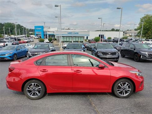 Used 2023 Kia Forte LXS image 8