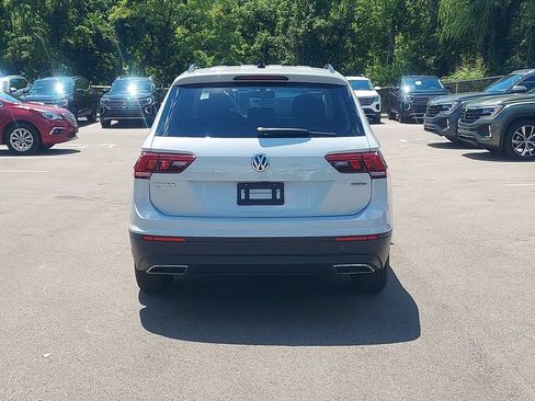 Used 2019 Volkswagen Tiguan SE w/ 3rd Row Seat Package AWD/4WD image 6