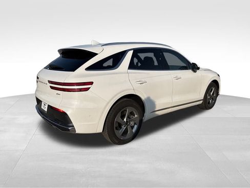 New 2026 Genesis GV70 2.5T Advanced image 3