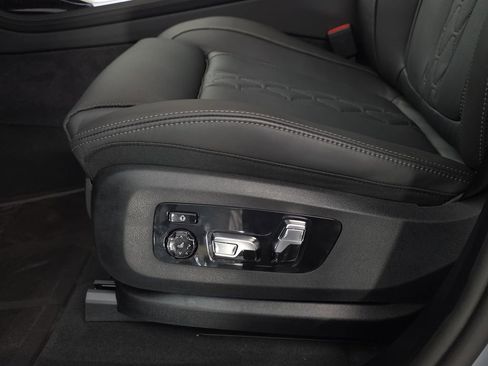 New 2026 BMW X7 M60i image 29