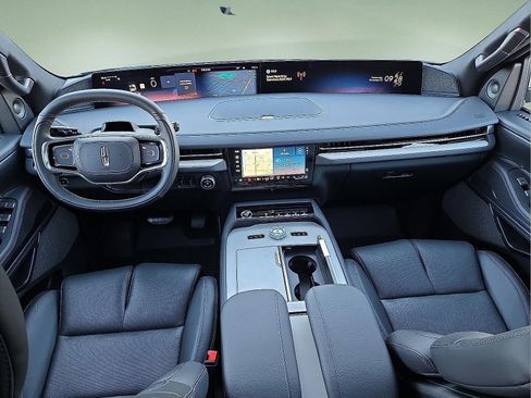 New 2025 Lincoln Navigator L Reserve w/ Jet Appearance Package AWD/4WD image 11