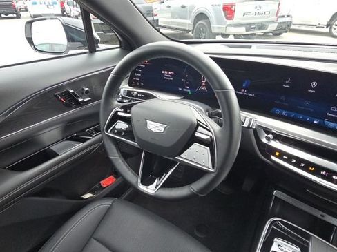 Used 2024 Cadillac Lyriq Luxury image 33