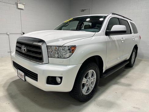 Used 2016 Toyota Sequoia SR5 image 19