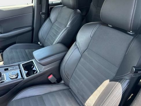 Used 2024 Mitsubishi Outlander SE FWD image 19