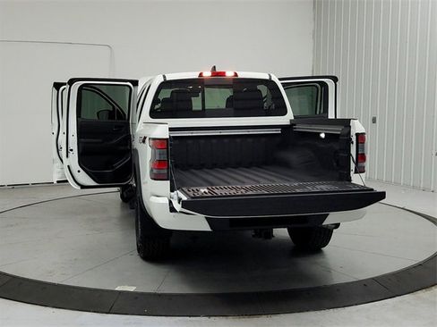 New 2026 Nissan Frontier PRO-4X w/ Pro-4x Convenience Package image 14