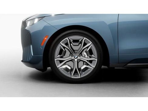 New 2026 BMW iX xDrive60 image 7