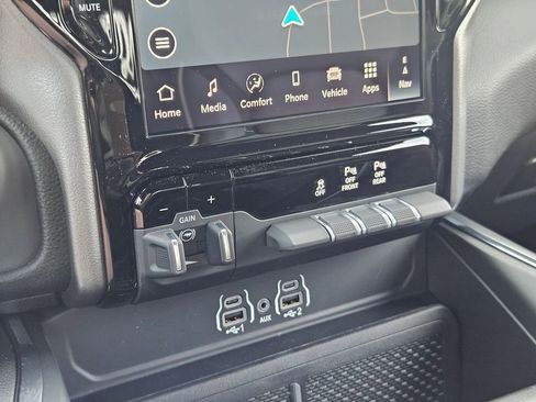 New 2026 RAM 1500 Laramie AWD/4WD image 26