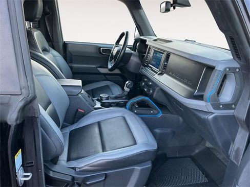 Used 2022 Ford Bronco Black Diamond image 15