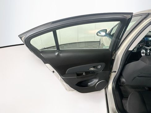 Used 2011 Chevrolet Cruze LT FWD image 23