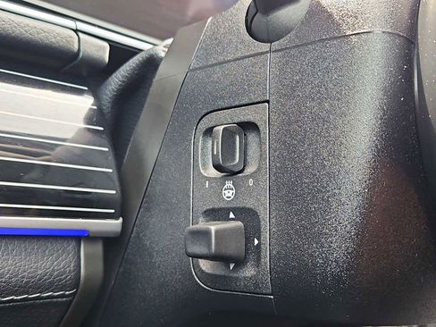 Used 2025 Mercedes-Benz GLS 450 GLS 450 image 31