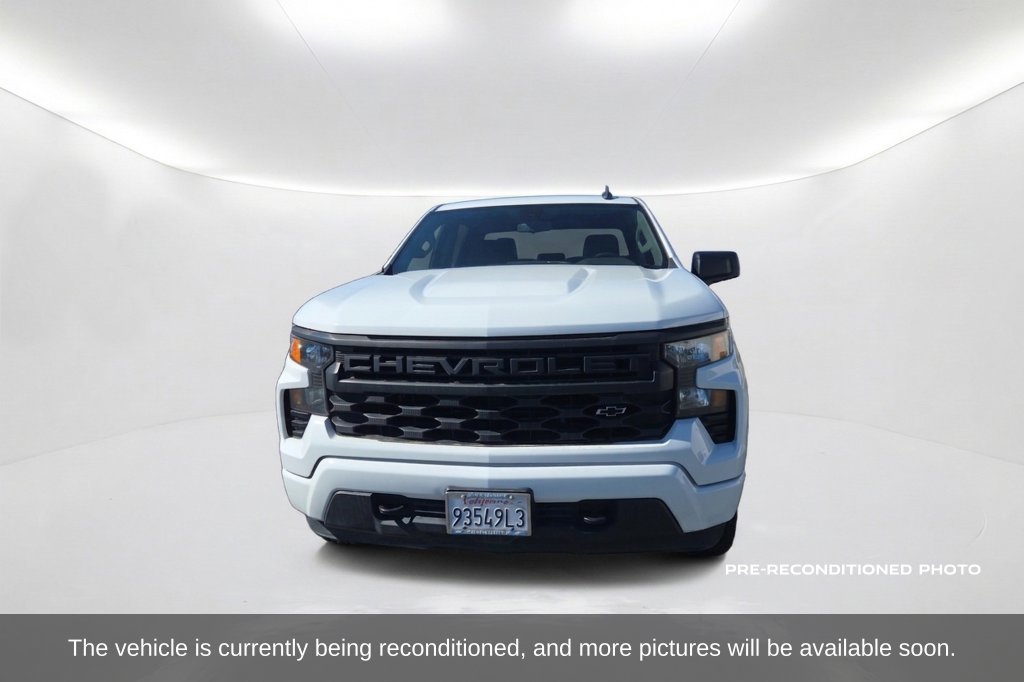 Used 2022 Chevrolet Silverado 1500 Custom RWD image 2