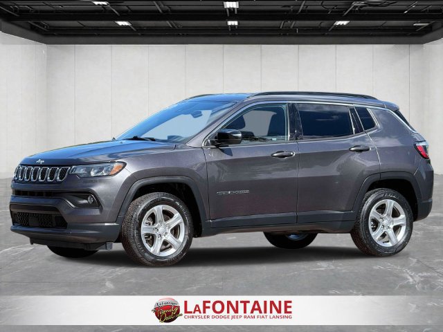 Certified 2023 Jeep Compass Latitude w/ Convenience Group AWD/4WD image 1