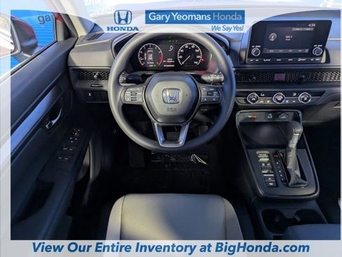 Used 2025 Honda CR-V LX image 17