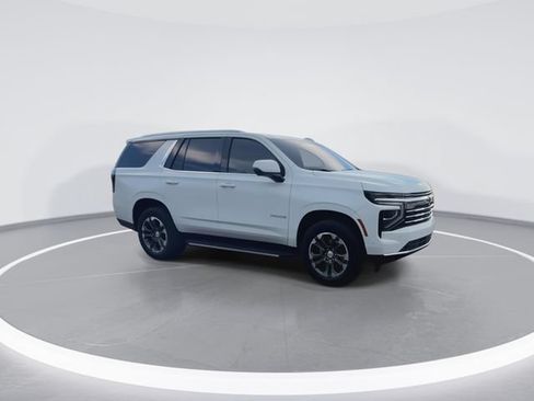Used 2026 Chevrolet Tahoe LT w/ Comfort Package AWD/4WD image 2
