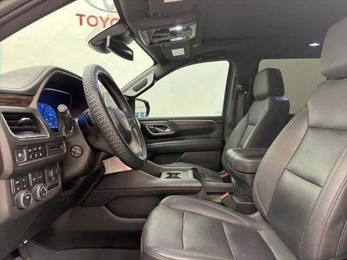 Used 2023 Chevrolet Tahoe Z71 w/ Luxury Package AWD/4WD image 17