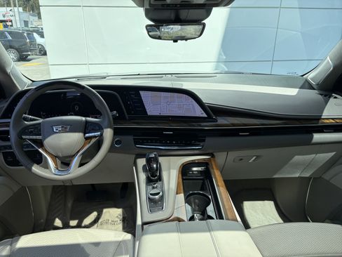 Certified 2024 Cadillac Escalade Sport Platinum w/ LPO, ONYX Package AWD/4WD image 22