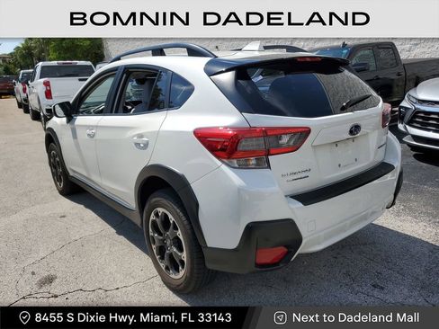 Used 2023 Subaru Crosstrek 2.0i Premium image 3