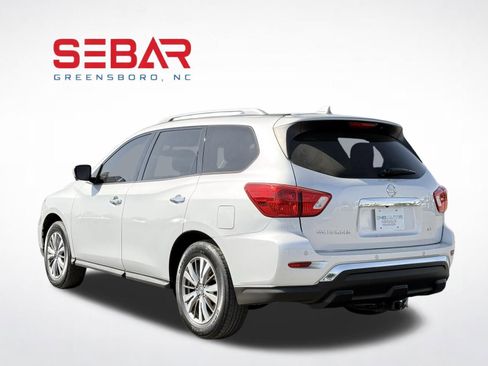 Used 2019 Nissan Pathfinder SL image 14