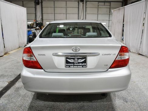 Used 2004 Toyota Camry LE FWD image 5