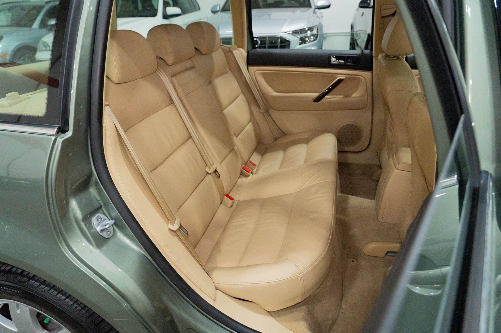 Used 2002 Volkswagen Passat GLX AWD/4WD image 27