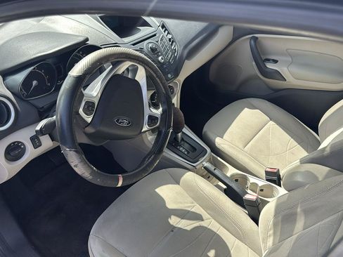 Used 2015 Ford Fiesta SE FWD image 8