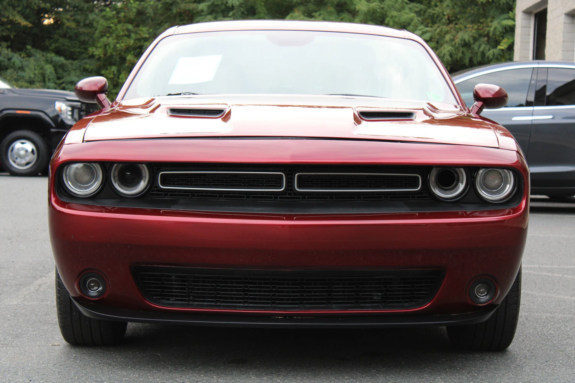 Used 2022 Dodge Challenger SXT w/ Blacktop Package AWD/4WD image 3