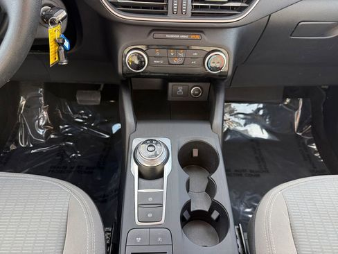Used 2021 Ford Escape S image 11