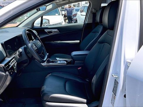 Used 2026 Kia Sportage EX w/ EX Panorama Roof Package FWD image 16