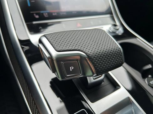 Used 2026 Audi RS Q8 performance AWD/4WD image 39