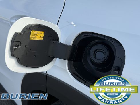 New 2026 Chevrolet Trax LS image 32